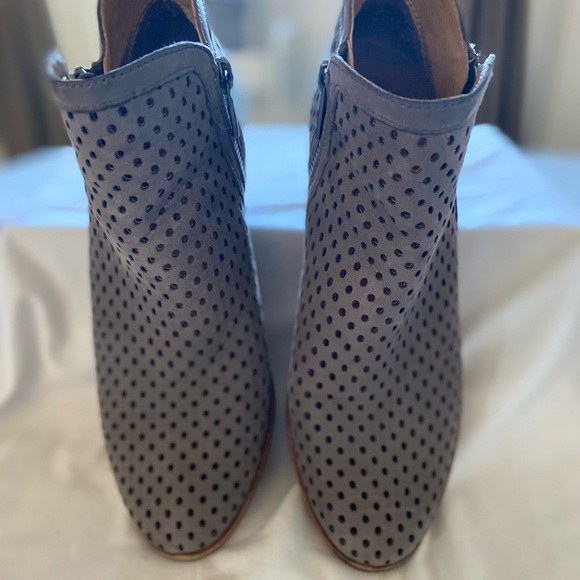 SOLD - Picture 2 of 5